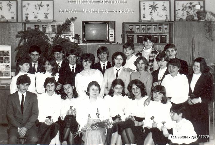 09 Wietecha Janina z klasa.jpg